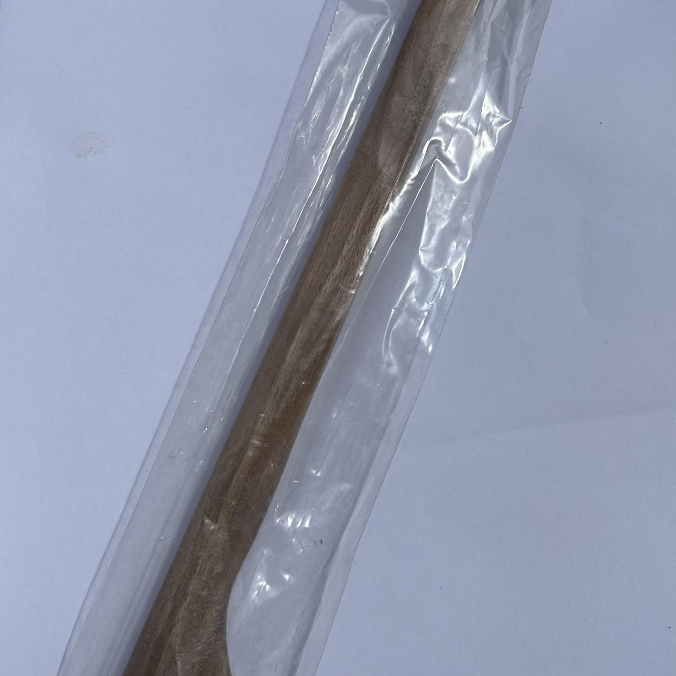 Large throwing stick