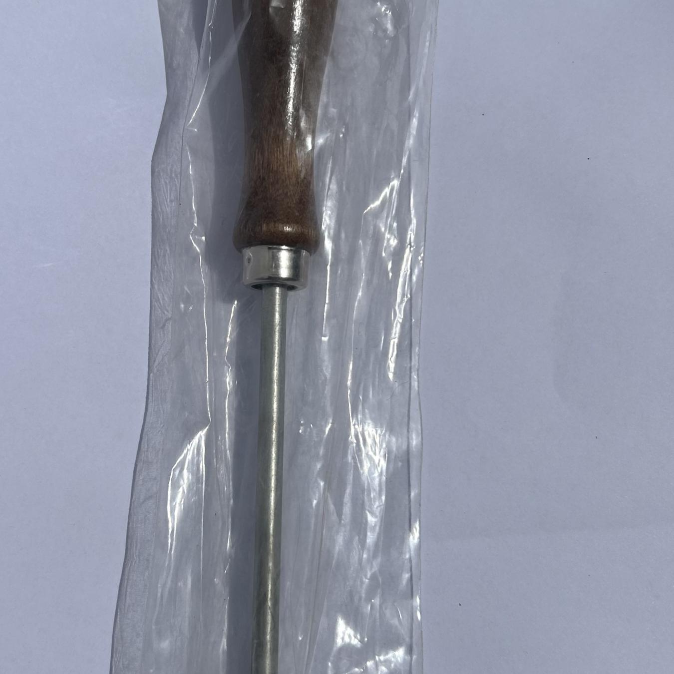 Small teardrop turning tool